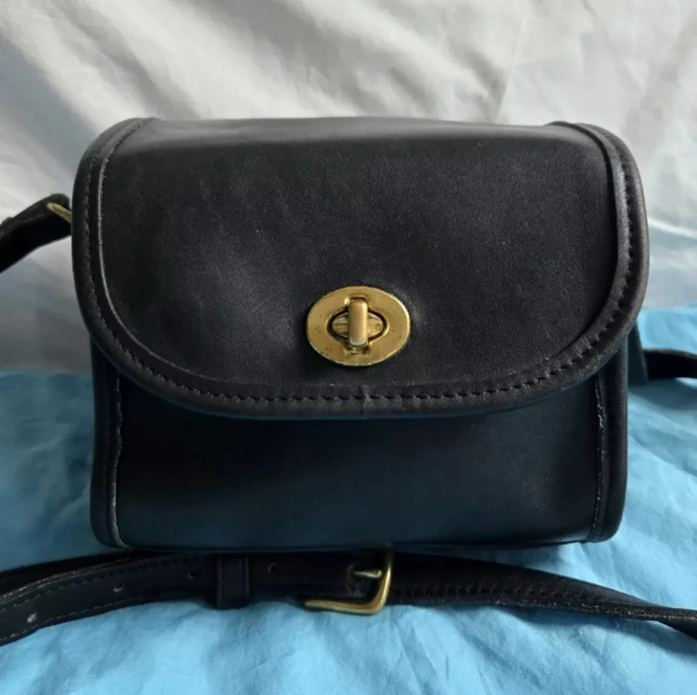 VTG COACH EMMIE FLAP BLACK LEATHER SHOULDER CROSSBODY BAG #9018 - Picture 1 of 9